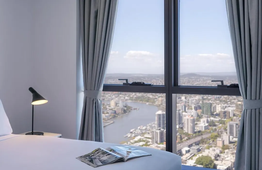 Meriton Suites Adelaide Street, Brisbane-1